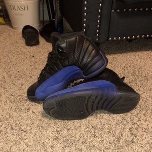 Jordan 12’s size 10